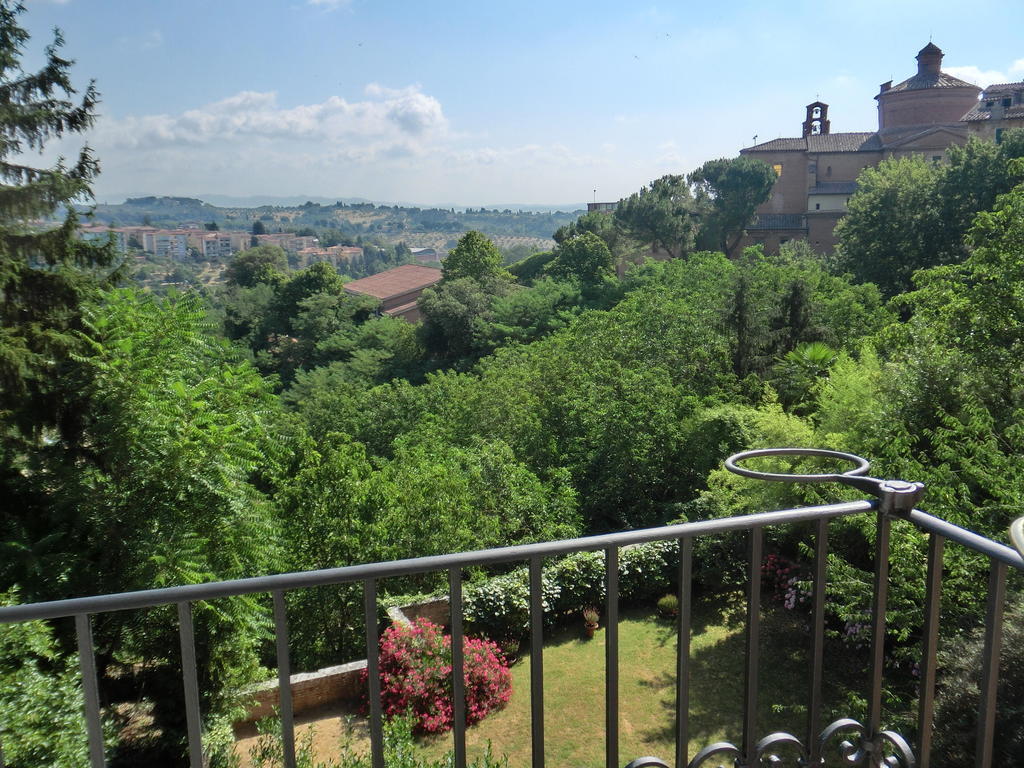 Pantaneto - Palazzo Bulgarini Alojamento de Acomodação e Pequeno-almoço