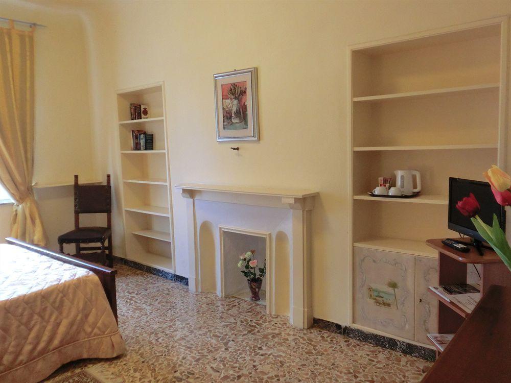 Pantaneto - Palazzo Bulgarini Alojamento de Acomodação e Pequeno-almoço