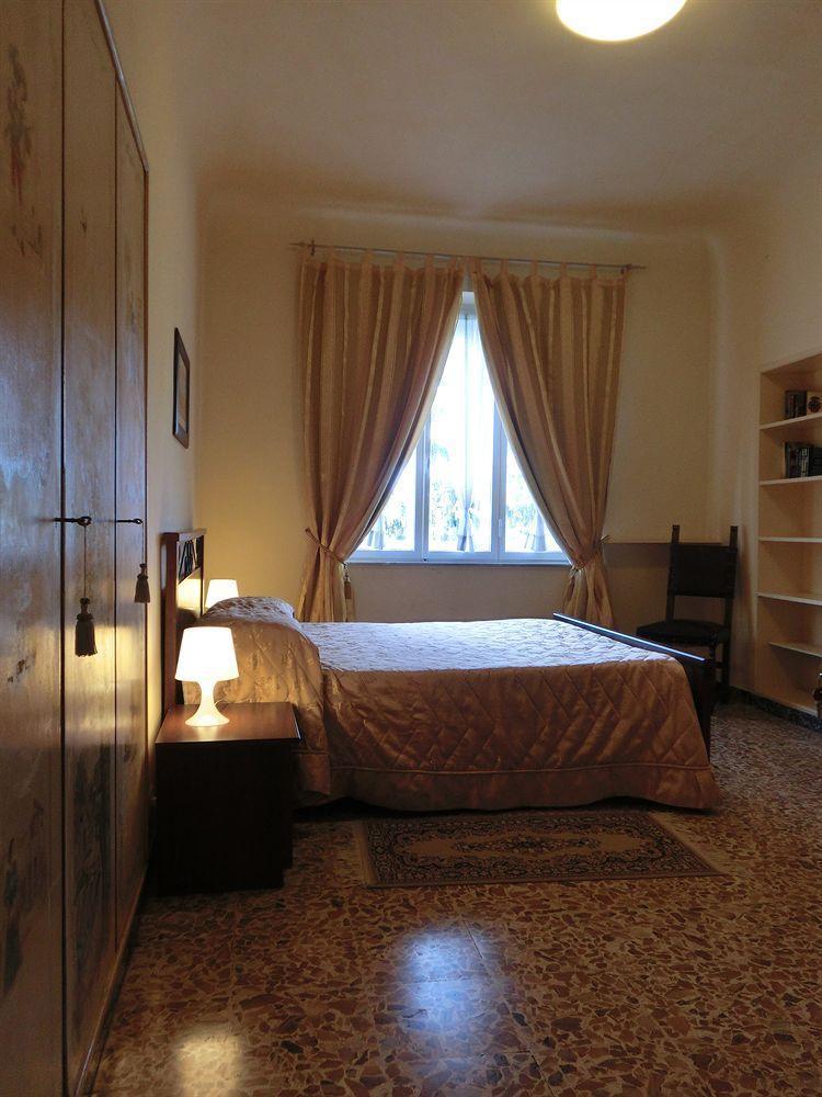 Pantaneto - Palazzo Bulgarini Alojamento de Acomodação e Pequeno-almoço