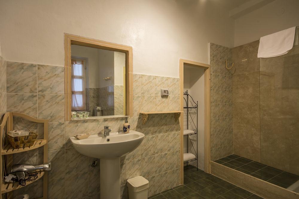 Pantaneto - Palazzo Bulgarini Alojamento de Acomodação e Pequeno-almoço