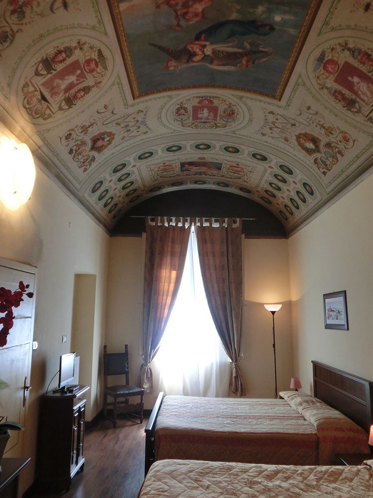Pantaneto - Palazzo Bulgarini Alojamento de Acomodação e Pequeno-almoço