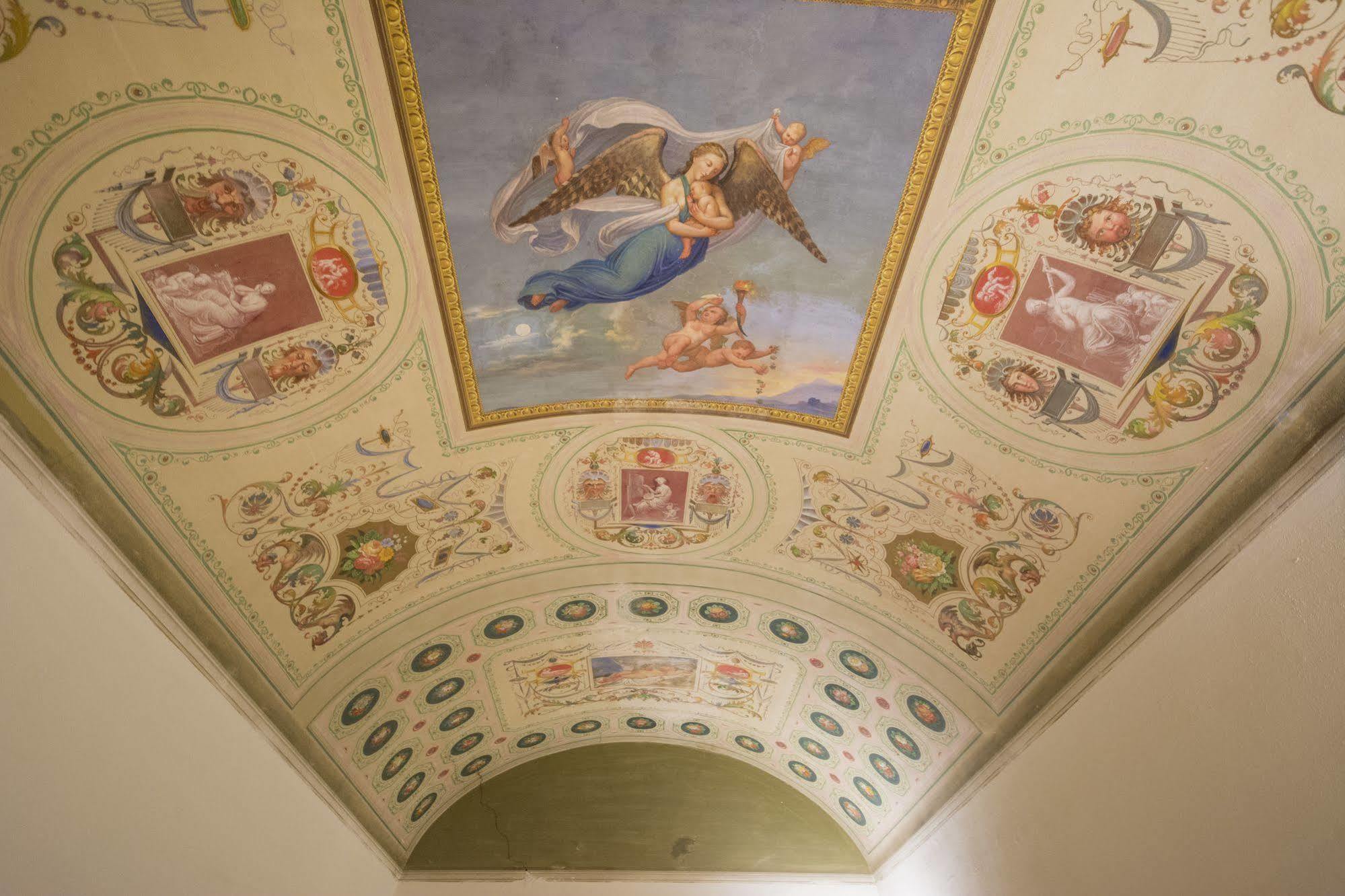 Pantaneto - Palazzo Bulgarini Bed & Breakfast 2*